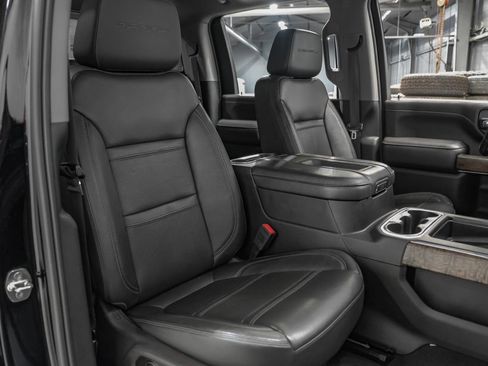 Used 2020 GMC Sierra 2500 Denali w/ Denali Ultimate Package AWD/4WD image 33