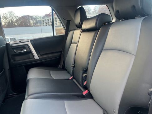 Used 2020 Toyota 4Runner SR5 Premium image 33