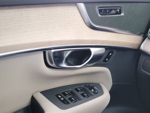 New 2026 Volvo XC90 B6 Core w/ Protection Package AWD/4WD image 27