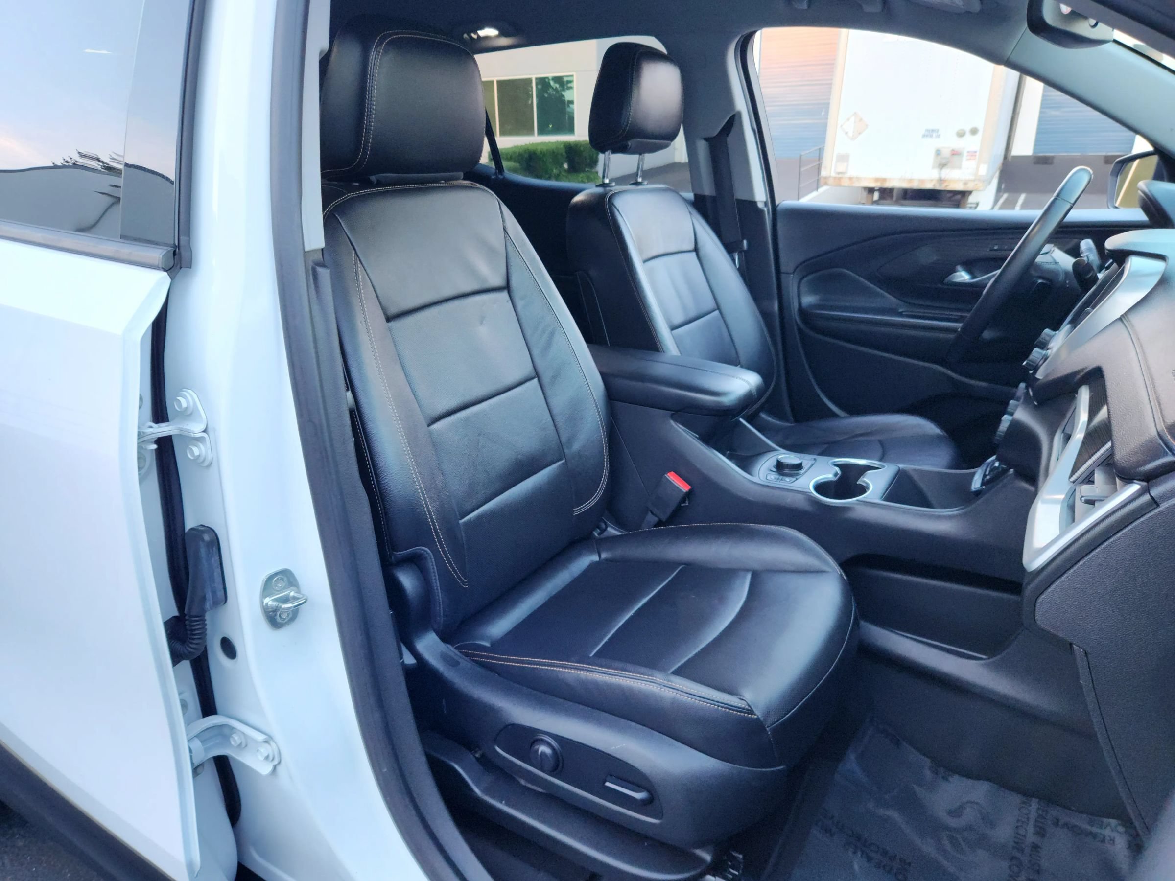 Used 2021 GMC Terrain SLT FWD image 19