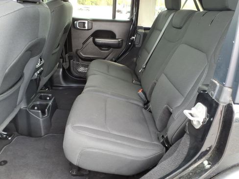 Used 2021 Jeep Wrangler Sport AWD/4WD image 8