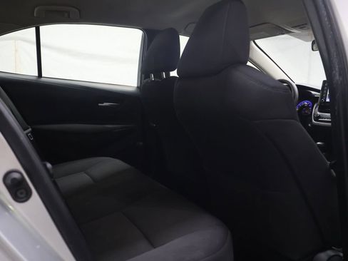 Used 2020 Toyota Corolla LE FWD image 13