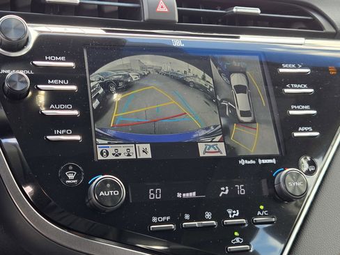 Used 2018 Toyota Camry XLE w/ Audio Package FWD image 18