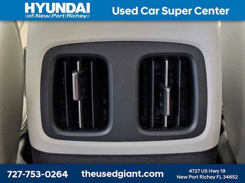 Certified 2024 Hyundai Tucson Limited FWD image 17