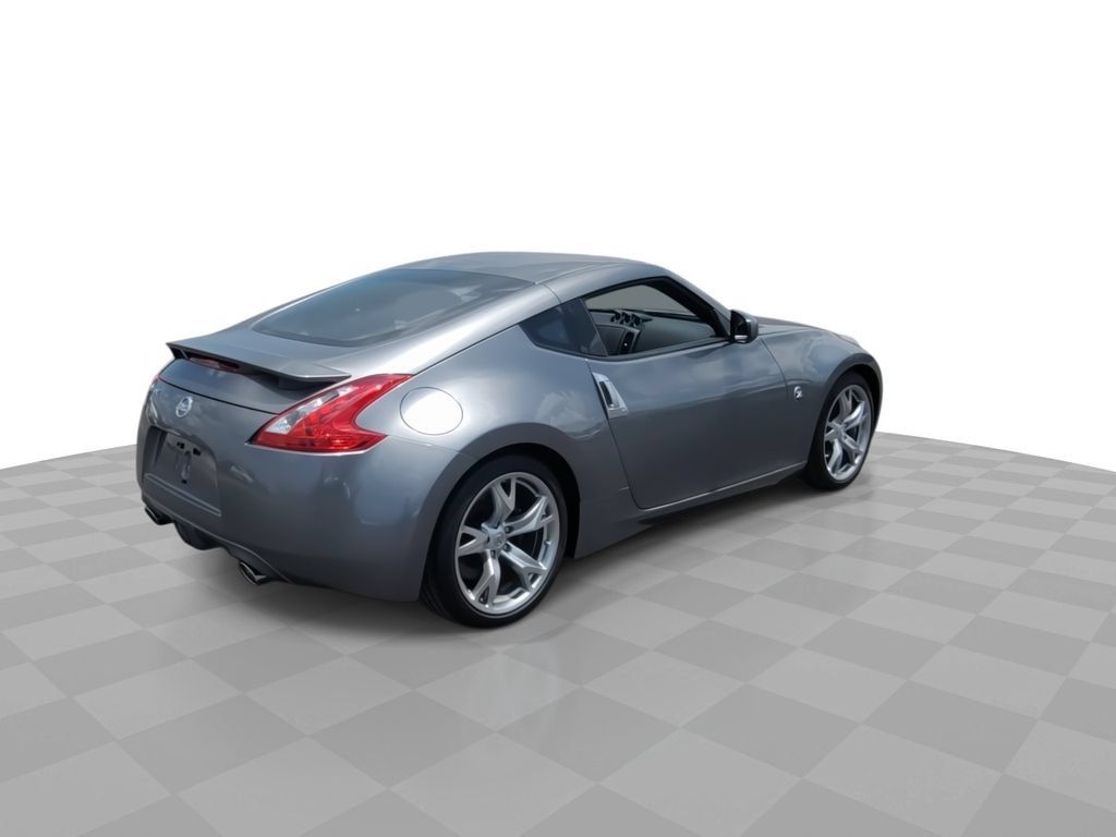 Used 2011 Nissan 370Z Coupe w/ Sport Pkg RWD image 8