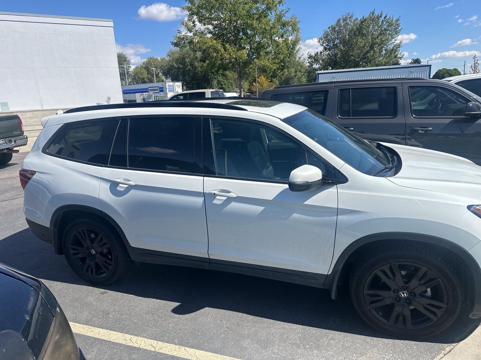 Used 2022 Honda Pilot Black Edition image 3