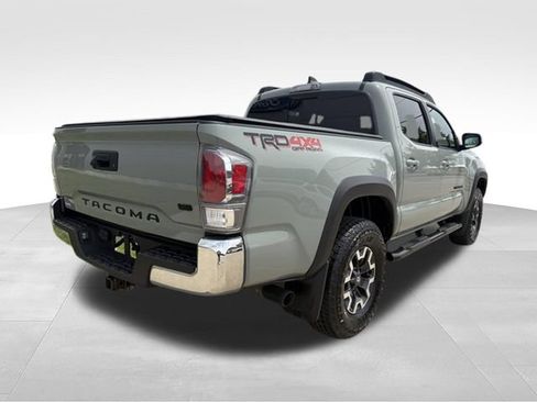 Used 2022 Toyota Tacoma TRD Off-Road w/ Black Out Package (TMS) AWD/4WD image 17