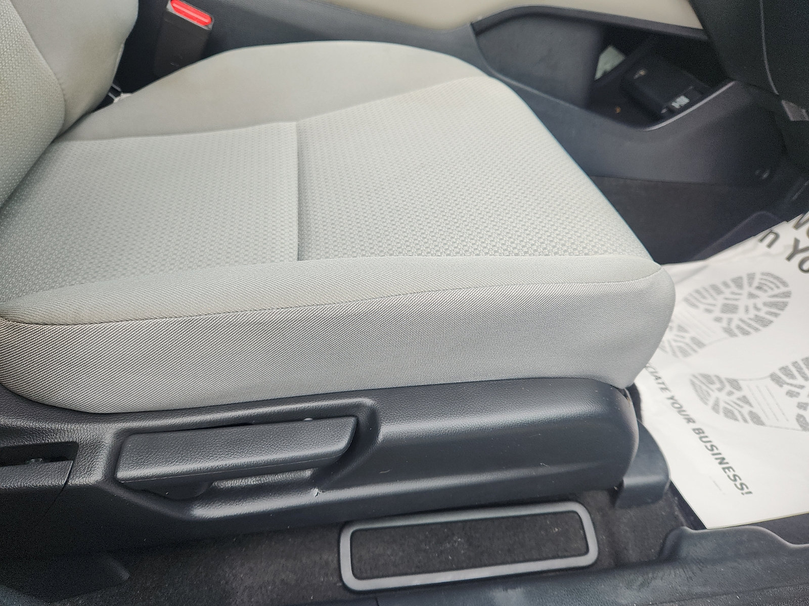 Used 2021 Honda HR-V LX image 32