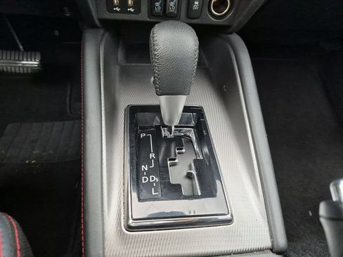 Used 2025 Mitsubishi Outlander Sport SE AWD/4WD image 19