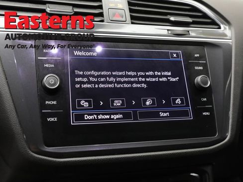 Used 2023 Volkswagen Tiguan SE AWD/4WD image 17
