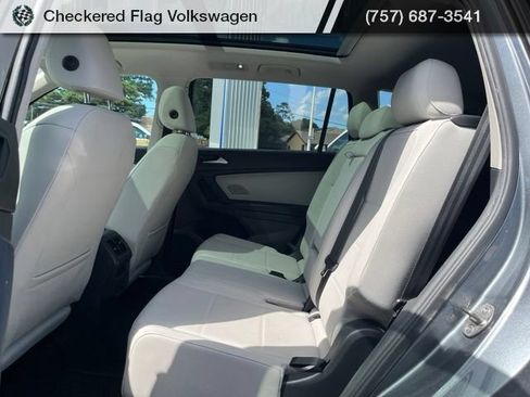 Used 2019 Volkswagen Tiguan SEL w/ 3rd Row Seat Package AWD/4WD image 30