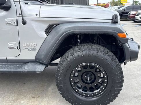 Used 2018 Jeep Wrangler Unlimited Sport S AWD/4WD image 42