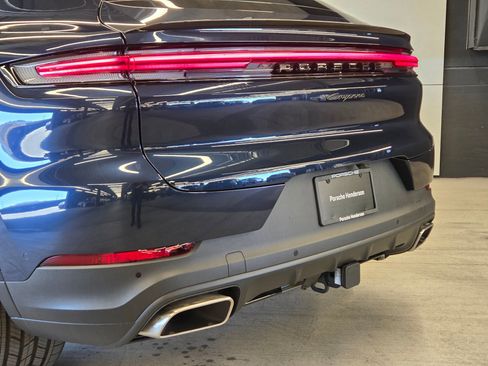 New 2026 Porsche Cayenne Coupe AWD/4WD image 8