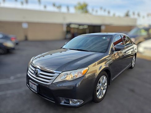 Used 2012 Toyota Avalon image 1