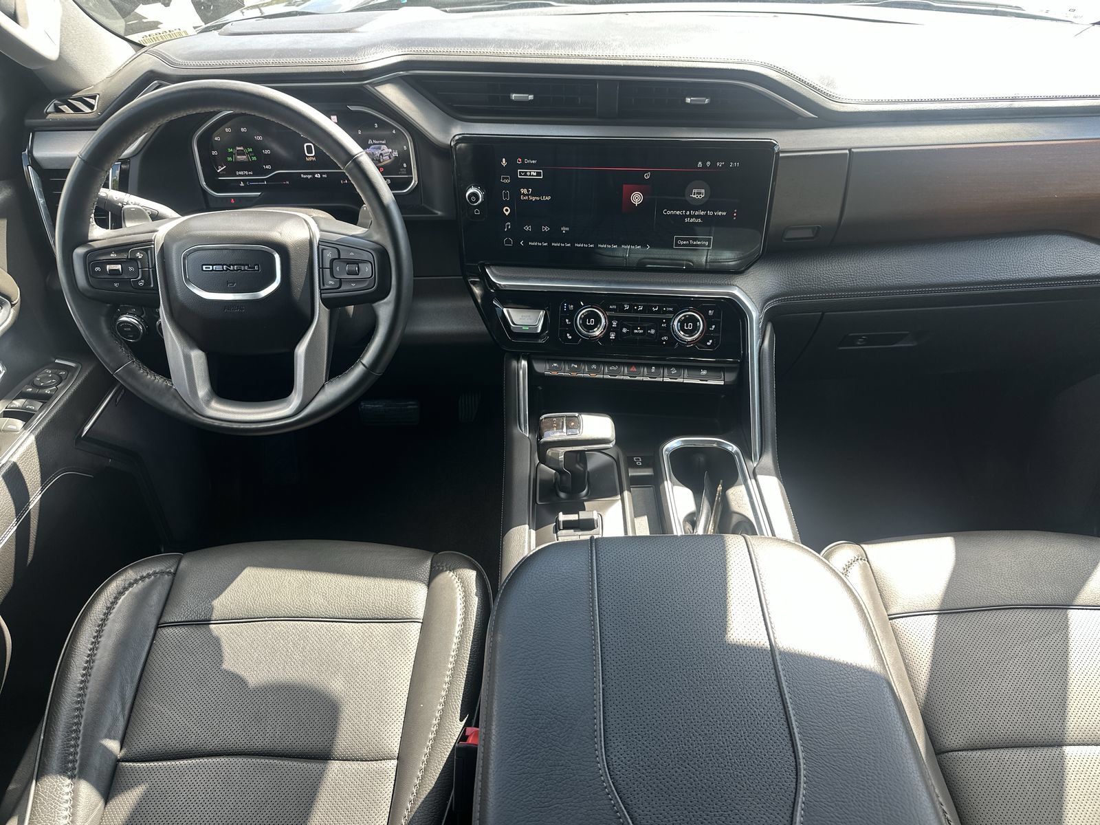 Used 2023 GMC Sierra 1500 Denali w/ Denali Reserve Package AWD/4WD image 18