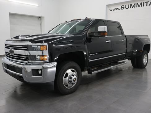 Used 2017 Chevrolet Silverado 3500 LTZ w/ Duramax Plus Package AWD/4WD image 7