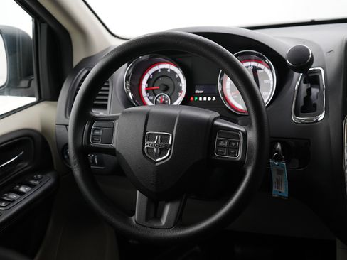 Used 2017 Dodge Grand Caravan SE w/ Power Window Group image 15