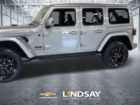 Used 2021 Jeep Wrangler Unlimited Sahara AWD/4WD image 6