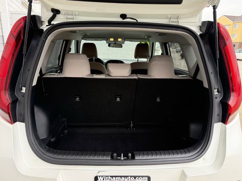 Used 2022 Kia Soul LX FWD image 9