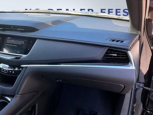 Used 2024 Cadillac XT6 Luxury image 26