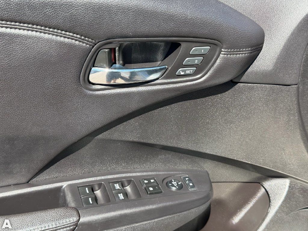 Used 2015 Acura RDX FWD image 25