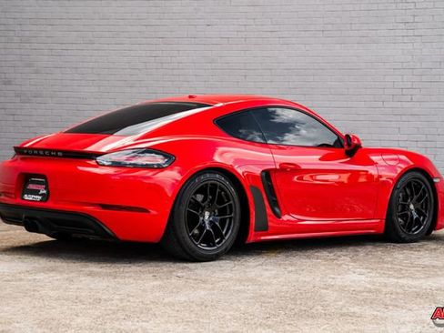 Used 2018 Porsche 718 Cayman RWD image 33