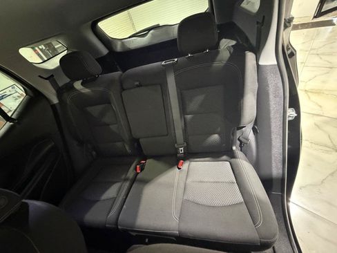 Used 2024 GMC Terrain SLE w/ Driver Convenience Package FWD image 16