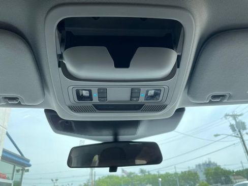 Certified 2020 Ford Explorer XLT w/ Comfort Package AWD/4WD image 29