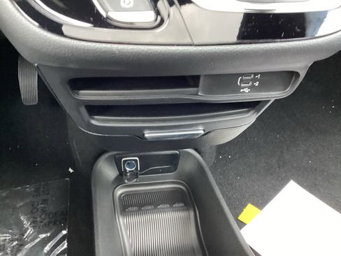 New 2026 Chrysler Pacifica Select image 20