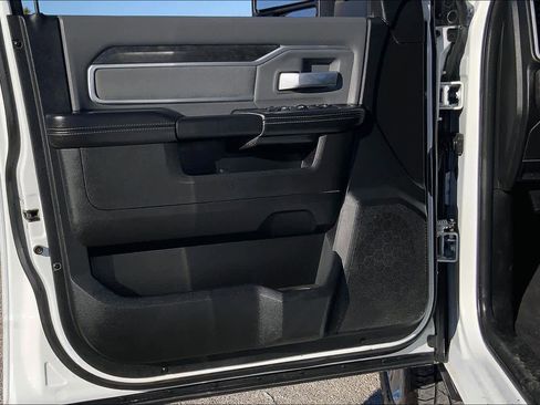 Used 2023 RAM 2500 Big Horn w/ Level 1 Equipment Group image 21