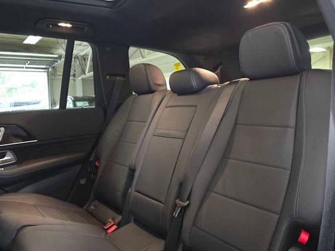 Certified 2025 Mercedes-Benz GLS 450 4MATIC image 17