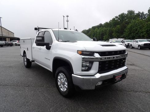 Used 2022 Chevrolet Silverado 2500 LT w/ Convenience Package AWD/4WD image 11