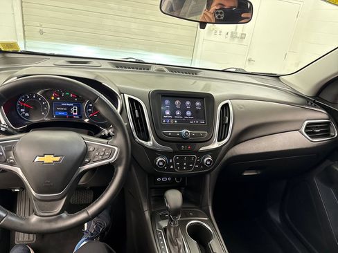 Used 2023 Chevrolet Equinox LT AWD/4WD image 13