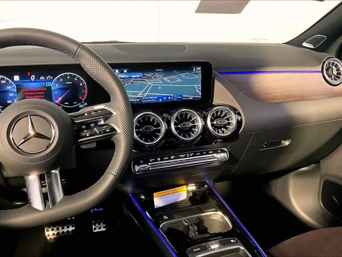 New 2026 Mercedes-Benz GLA 250 4MATIC image 8