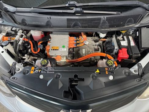 Used 2017 Chevrolet Bolt Premier FWD image 22