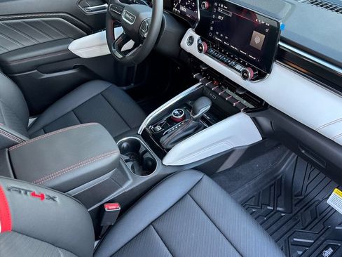 New 2026 GMC Canyon AT4X w/ AT4X AEV Edition AWD/4WD image 12