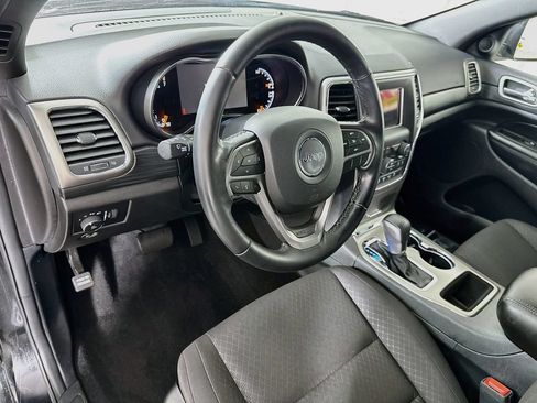 Used 2021 Jeep Grand Cherokee Laredo AWD/4WD image 17