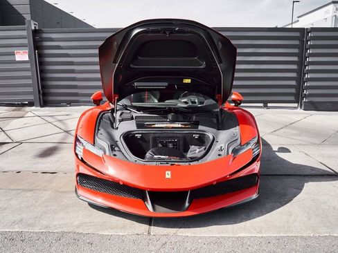Used 2021 Ferrari SF90 Stradale AWD/4WD image 17