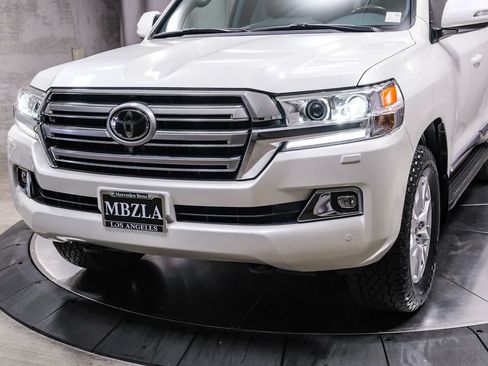 Used 2021 Toyota Land Cruiser AWD/4WD image 11