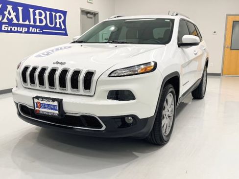 Used 2018 Jeep Cherokee Limited AWD/4WD image 7