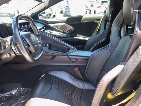 Used 2020 Chevrolet Corvette Stingray Preferred Cpe w/ 2LT Preferred Equipment Group RWD image 16