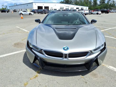 Used 2019 BMW i8 Roadster AWD/4WD image 2