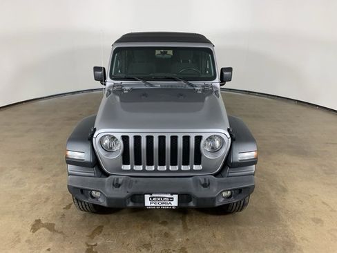 Used 2018 Jeep Wrangler Sport image 4