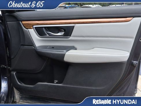 Used 2017 Honda CR-V Touring image 9