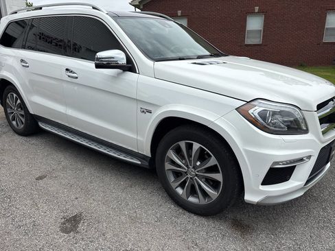Used 2016 Mercedes-Benz GL 450 4MATIC image 4