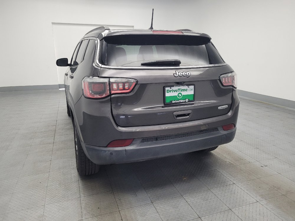 Used 2017 Jeep Compass Latitude w/ Safe & Security Group FWD image 6