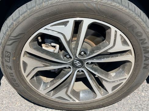Used 2019 Hyundai Santa Fe AWD image 6