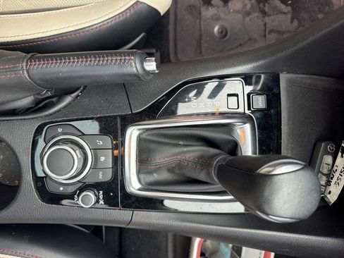 Used 2016 MAZDA MAZDA3 s Grand Touring FWD image 17