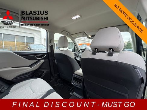 Used 2022 Subaru Forester Base image 12