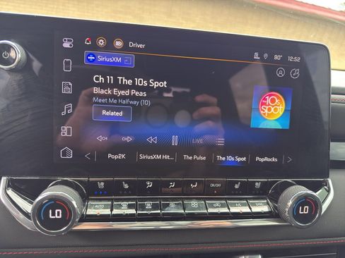 Used 2024 Chevrolet Colorado Z71 w/ Z71 Convenience Package 2 AWD/4WD image 17
